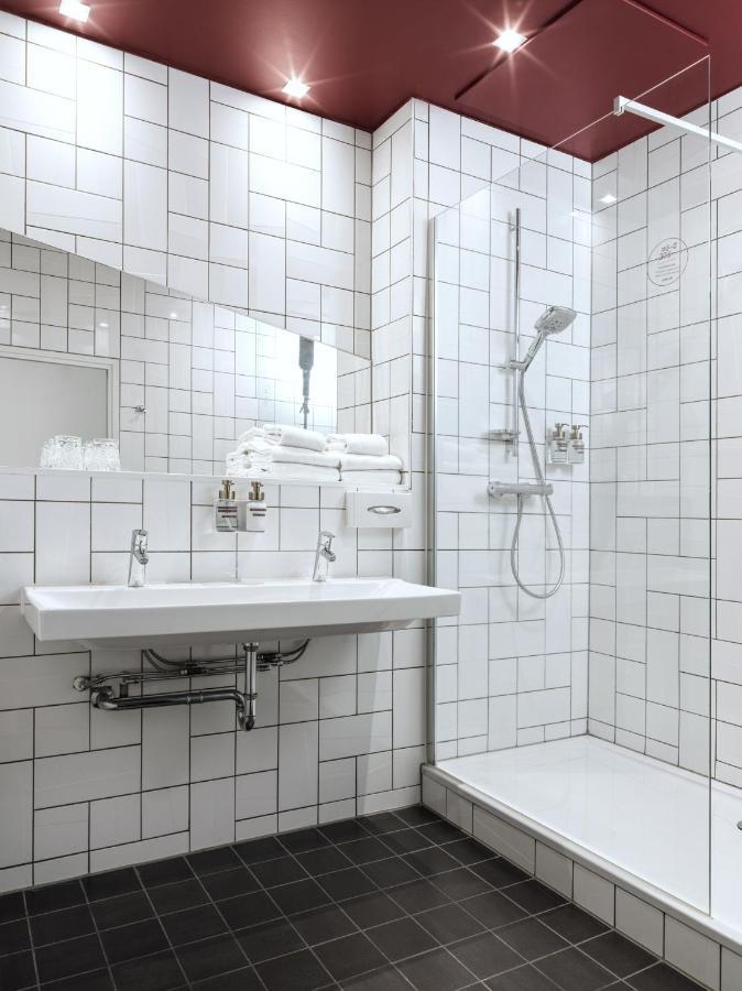 Family Room,1362319550:JPEG